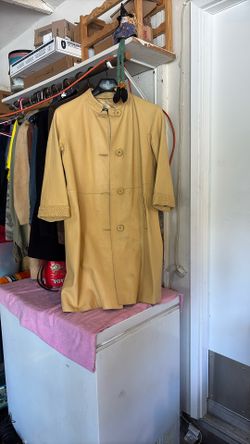 Leader Coat