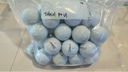 Titleist Pro V1 Golf Balls (40 Balls)