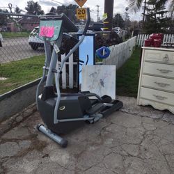 ELLIPTICAL TRAINER KINETIC 