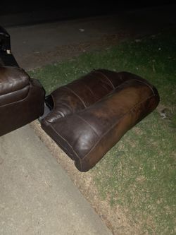 Free wide recliner doesnt recline