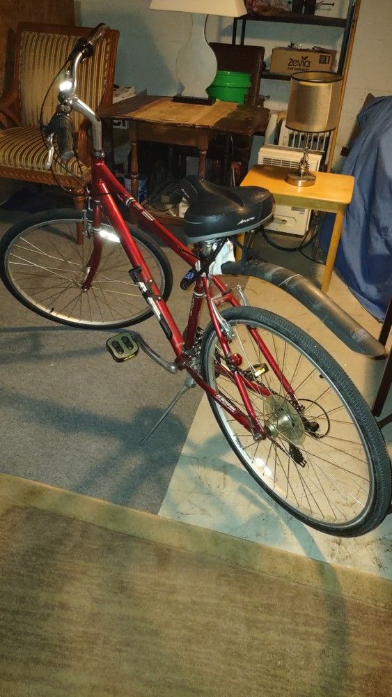 RALEIGH "DETOUR" BIKE ..GOOD CONDITION !$40.OBO..!