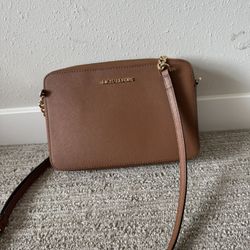Michael kors Camel clutch