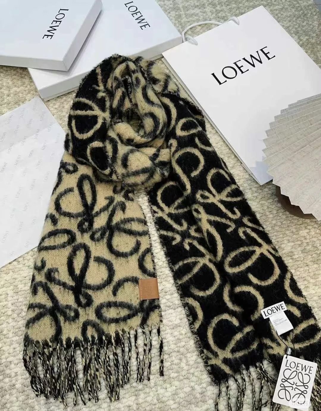 Loewe Scarf