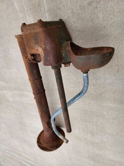 Monitor Original Vintage Hand Pump Drinking Fountain Pieces Parts