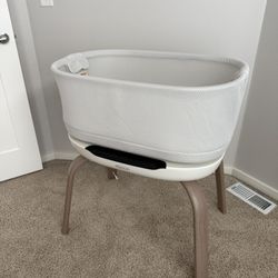 Baby Bassinet Graco