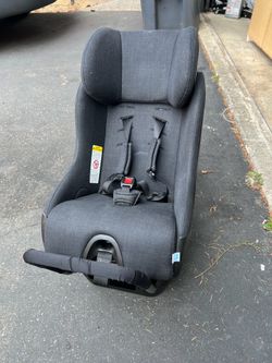 Clek Foonf Convertible Car Seat