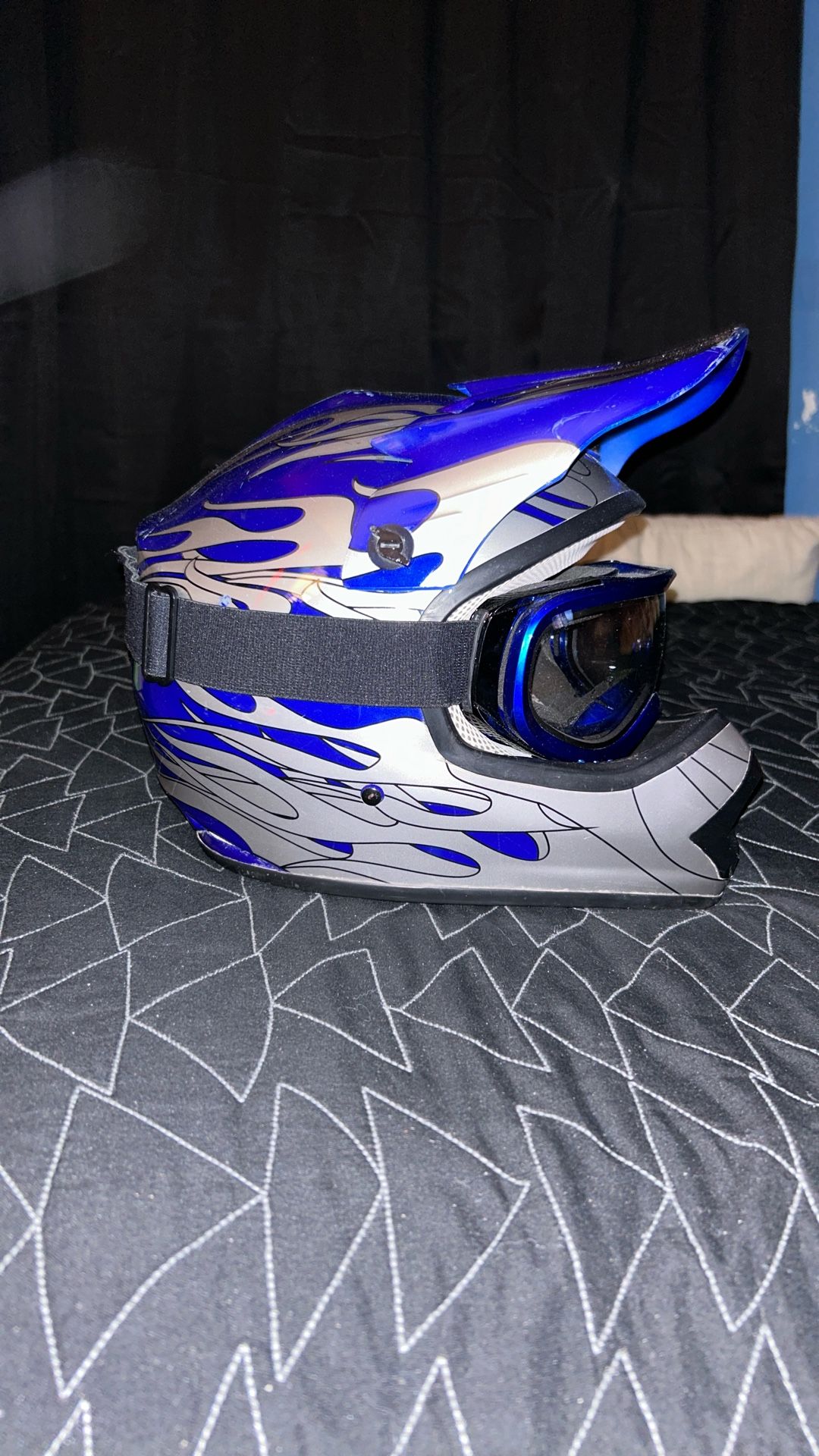 Blue And Silver Flame Dirt Bike Helment