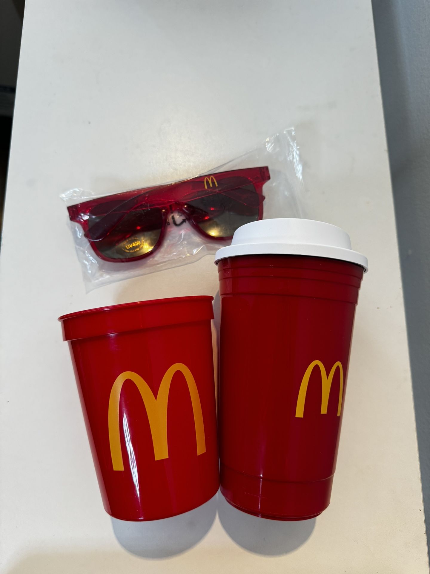 McDonald Sunglasses And Cup Set