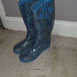 Rain Boot $10