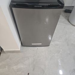 mini refrigerator frigidaire stainless steel 