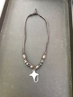 Silver pendant necklace