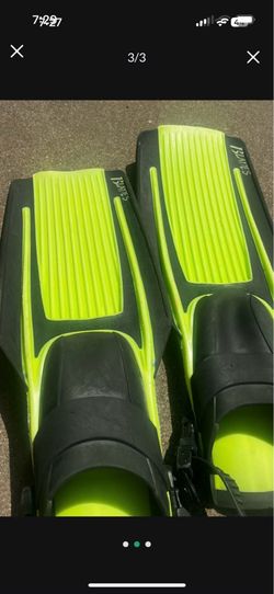 Large US Divers Fins. S.W.Arl.