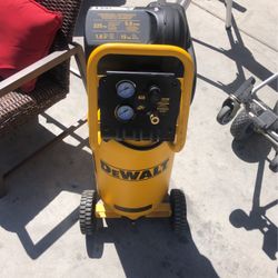 Dewalt Compressor 
