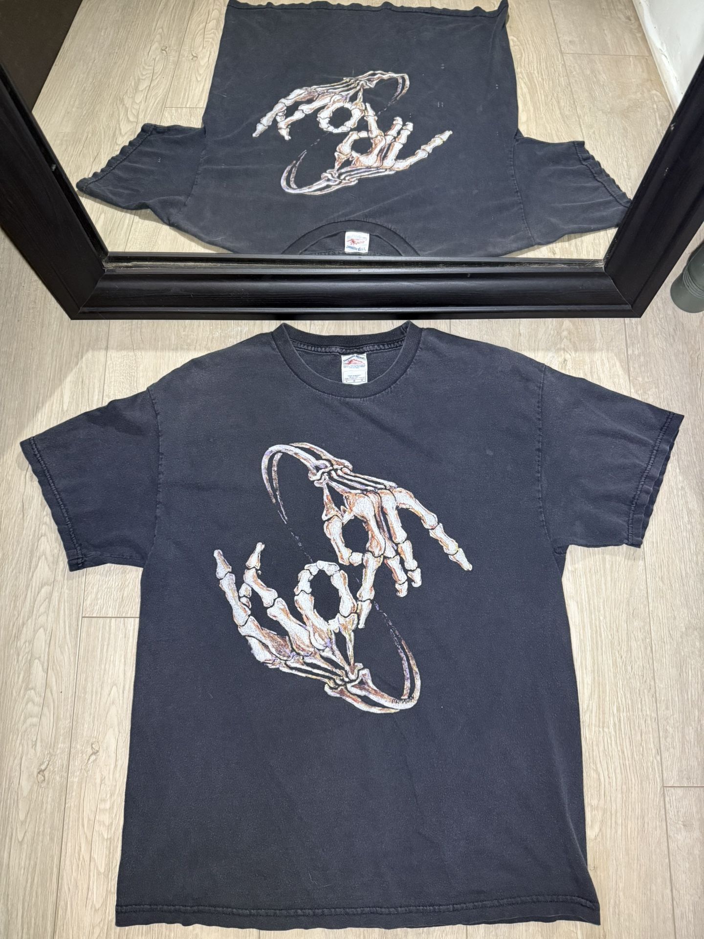 Vintage / Y2K Rare Grail Korn Skeleton Hands SpellOut Tour Shirt