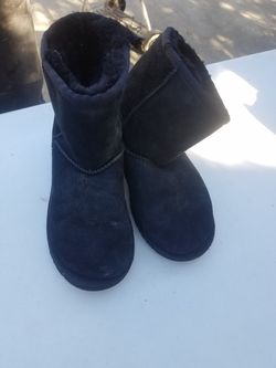 UGG size 2