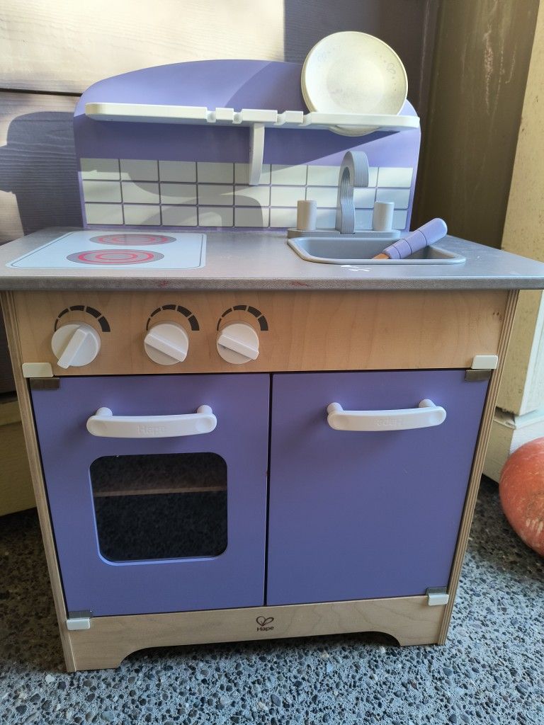 Play Kitchen