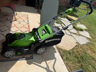 Greenworks 40V Cordless Lawn Care Tool Lot - Mower, Blower, Trimmer, Vac