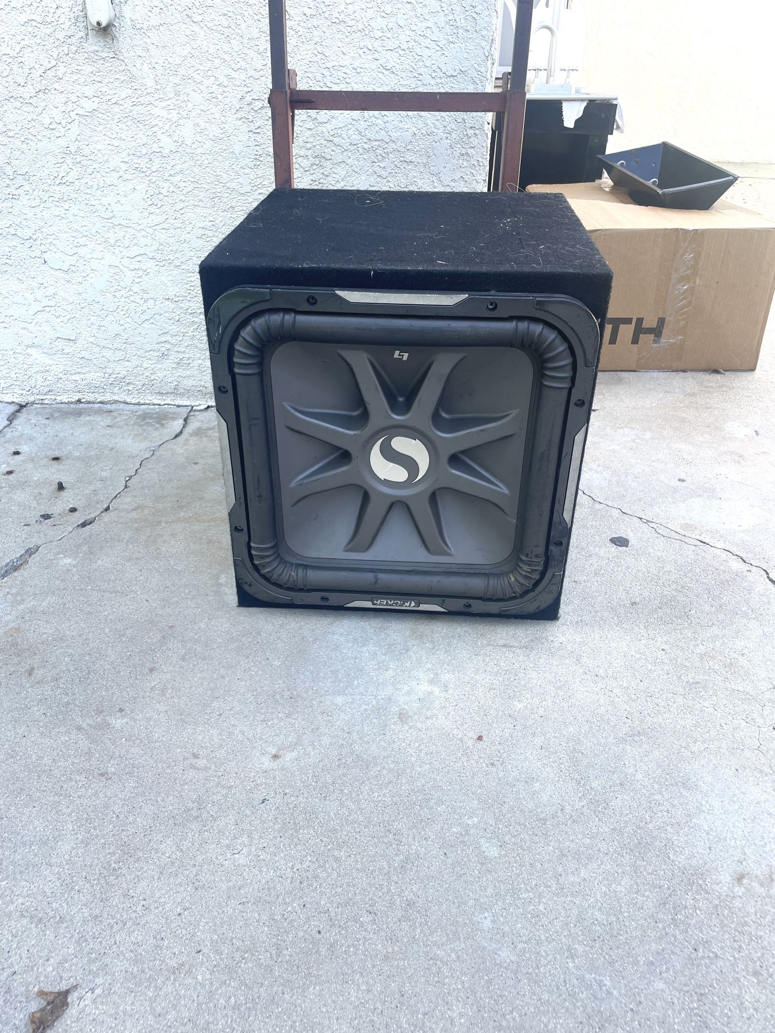 L7 Kicker 15 Inch Subwoofer With Sealed Box Car Audio