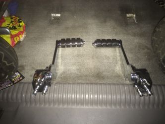 Harley adjustable pegs