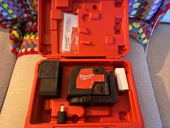 Milwaukee Cross Line & Plumb Point Laser