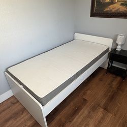 Twin size bed