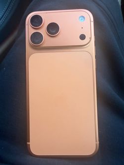 Iphone 17 pro max - 1 month old - 100% battery