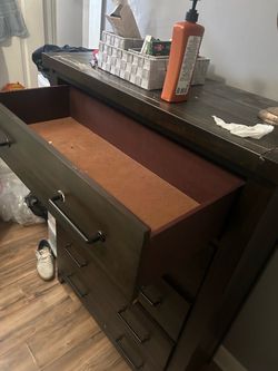 Dark Brown 5-Drawer Wooden Dresser