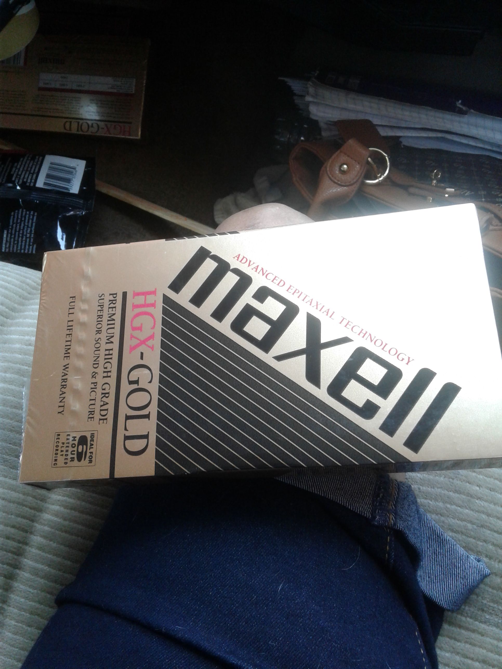 Un opened vhs tape