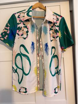 Women’s blouse & shorts set green graphics size Small