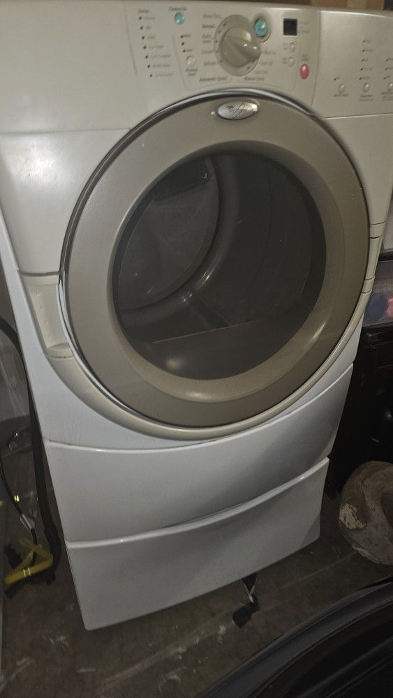 Whirlpool Electric Dryer With Large Pedestal