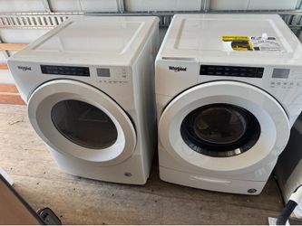 Whirlpool Washer & Electric Dryer