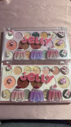 Eye shadow palette