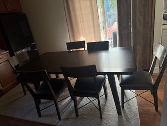Dining table with 6 chairs