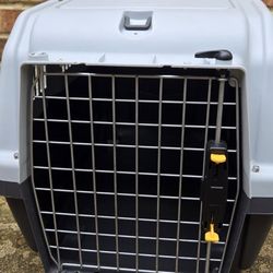 Pet Carrier For Cats Or Smaller Dogs