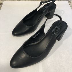 New Size 8 Women’s Aersoles 