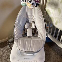 MamaRoo Baby Swing