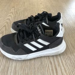 Kids Adidas SZ 11c