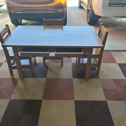 Crate And Barrel Kids Table With 3 Chairs