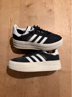 Adidas Gazelle Suede Shoes Women’s Size 6.5  Excellent Condition!