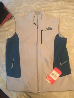 The north face wind short sleeve jacket