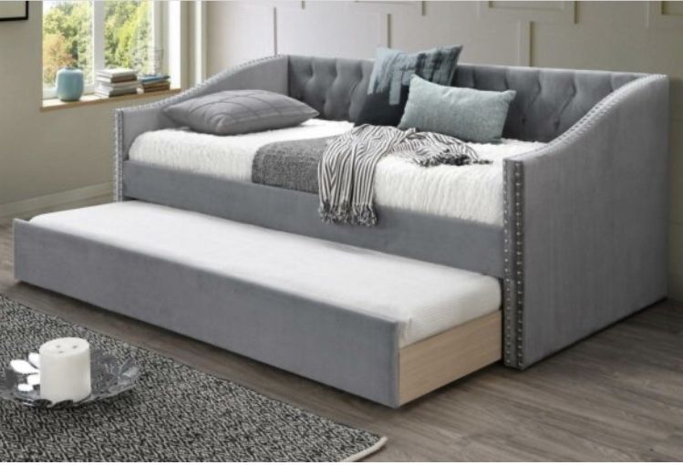 Daybed with Trundle