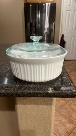 Corningware French White 2.3 quart/2.3 Liter Microwave And Oven Safe And No Stovetops And No Broiler 