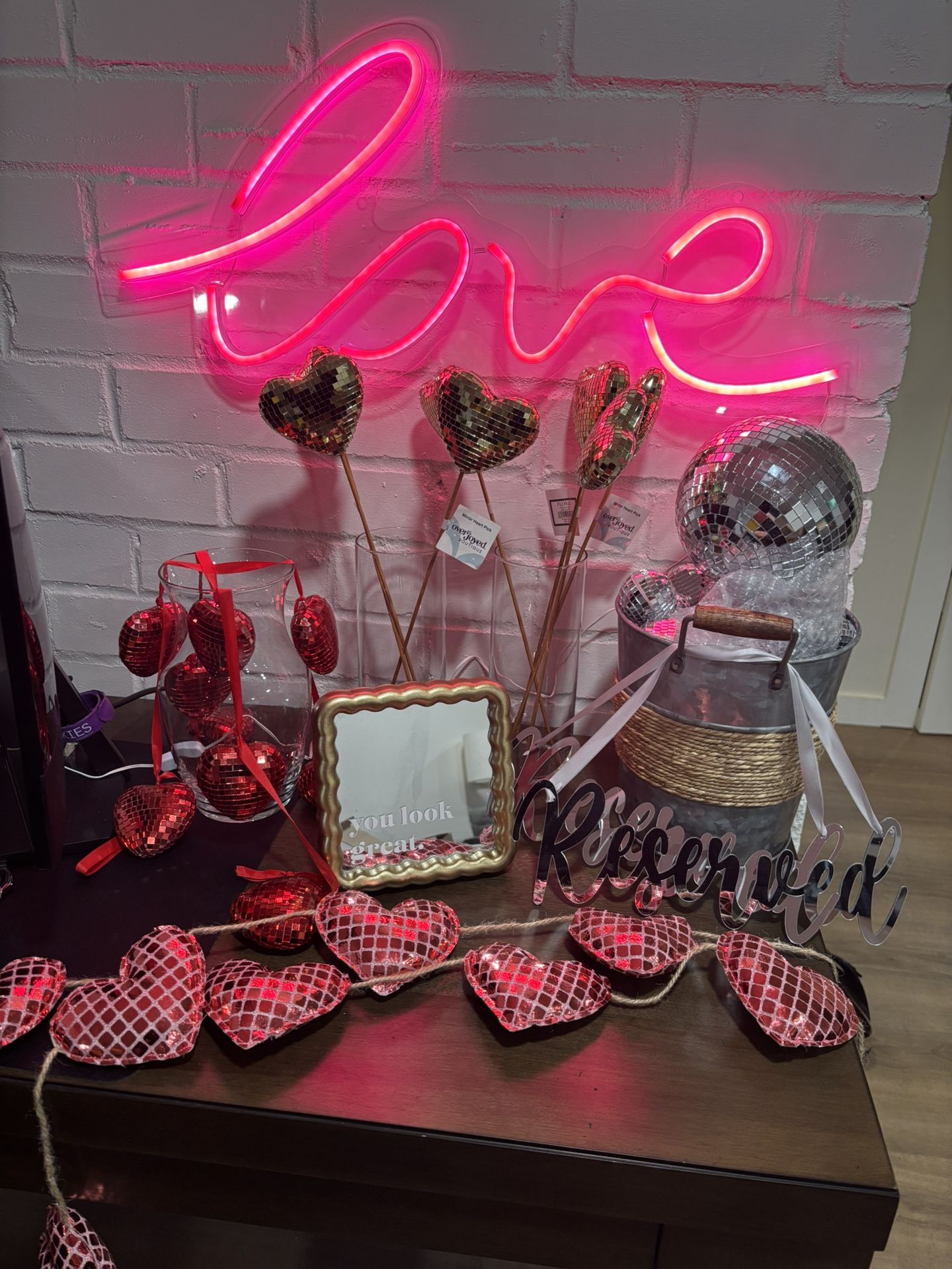 Various wedding decor