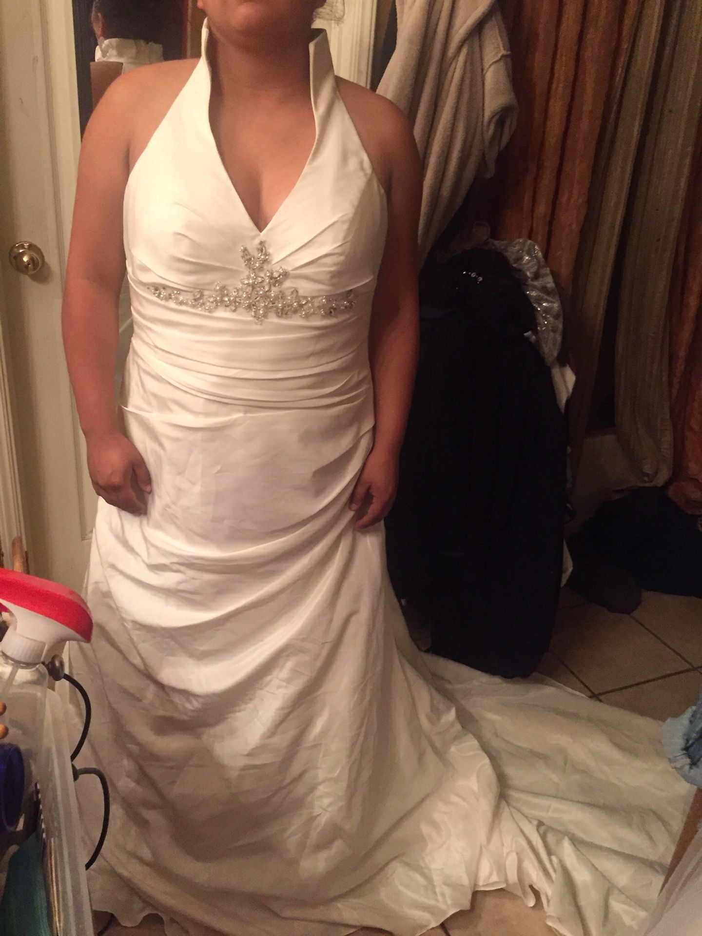 New Gorgeous Ivory wedding dress with tags