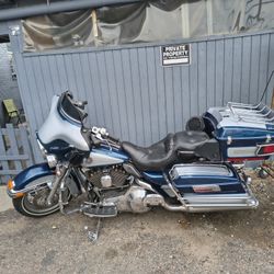 2000 Harley Davidson 26,000 It's A Badass Bike If You Want To Ride Comfortable.!