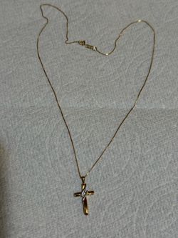14K Gold Cross Pendant Necklace
