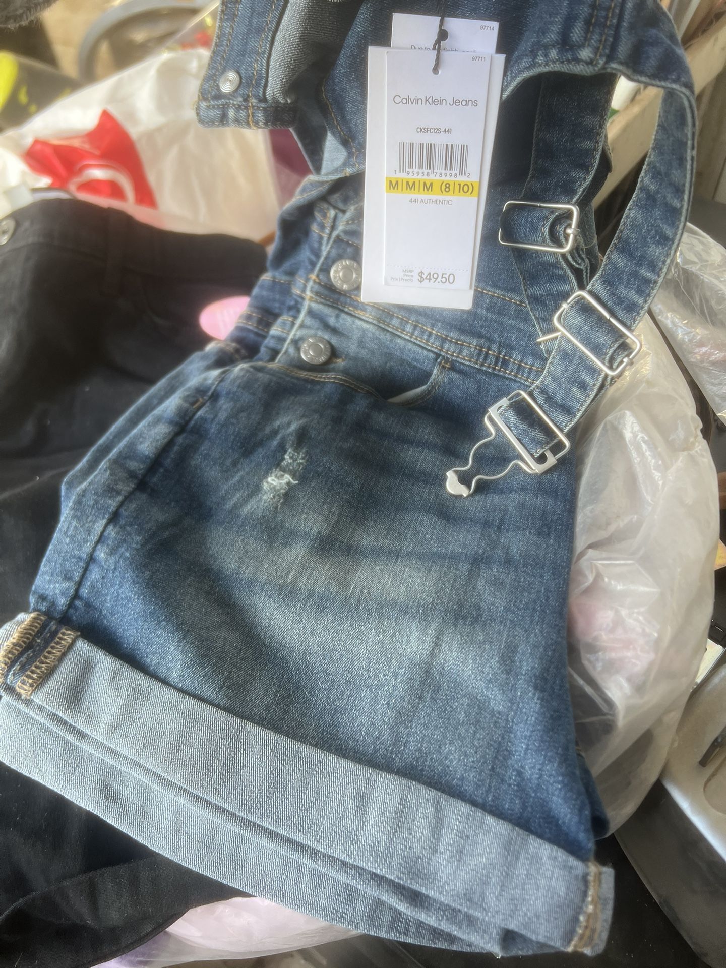 Overol Calvin Klein Talla 8/10 NUEVO