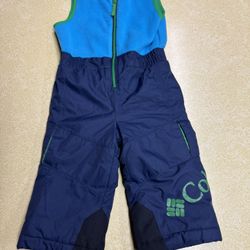 2T  Toddler Columbia Bibs