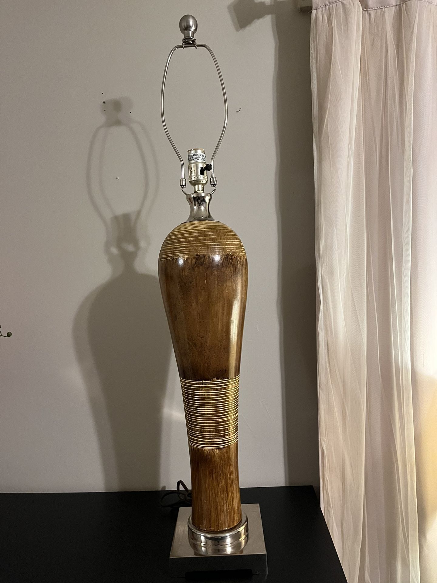 Unique Style Ceramic Table Lamp 