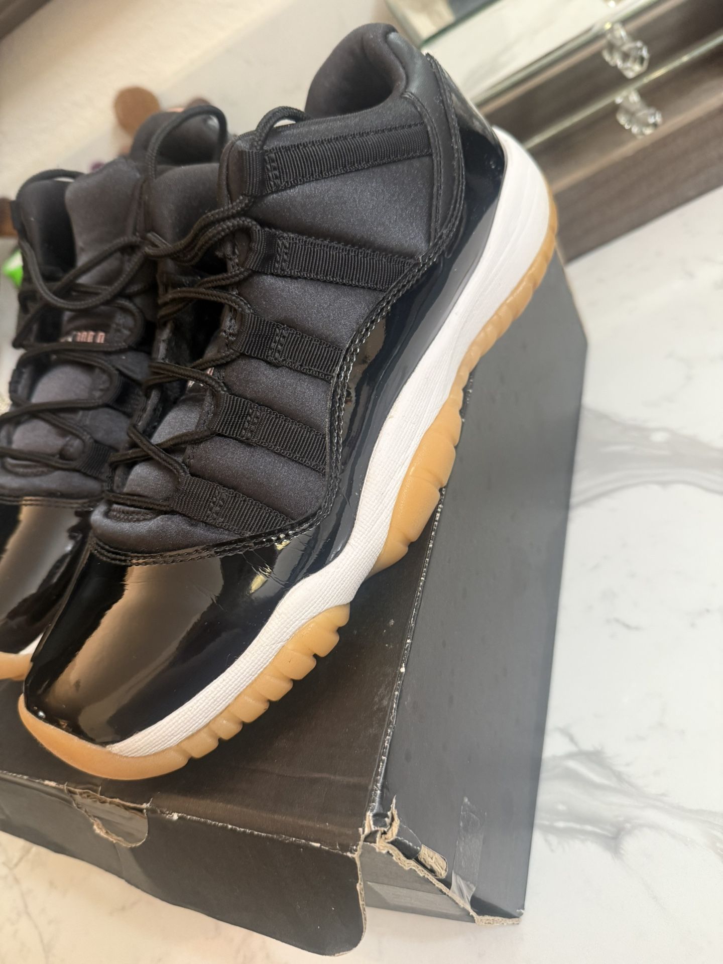 JORDAN 11 SPACE JAM SIZE 8 LIKE NEW